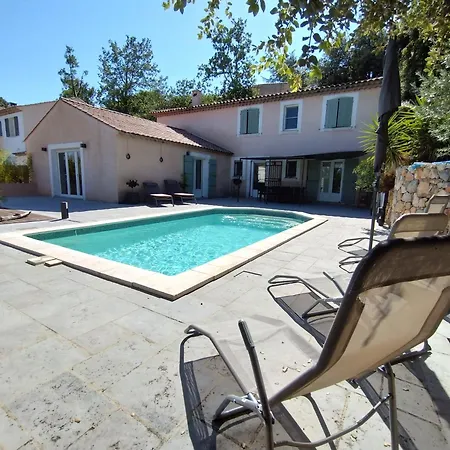 Joal Au Luc En Provence Villa